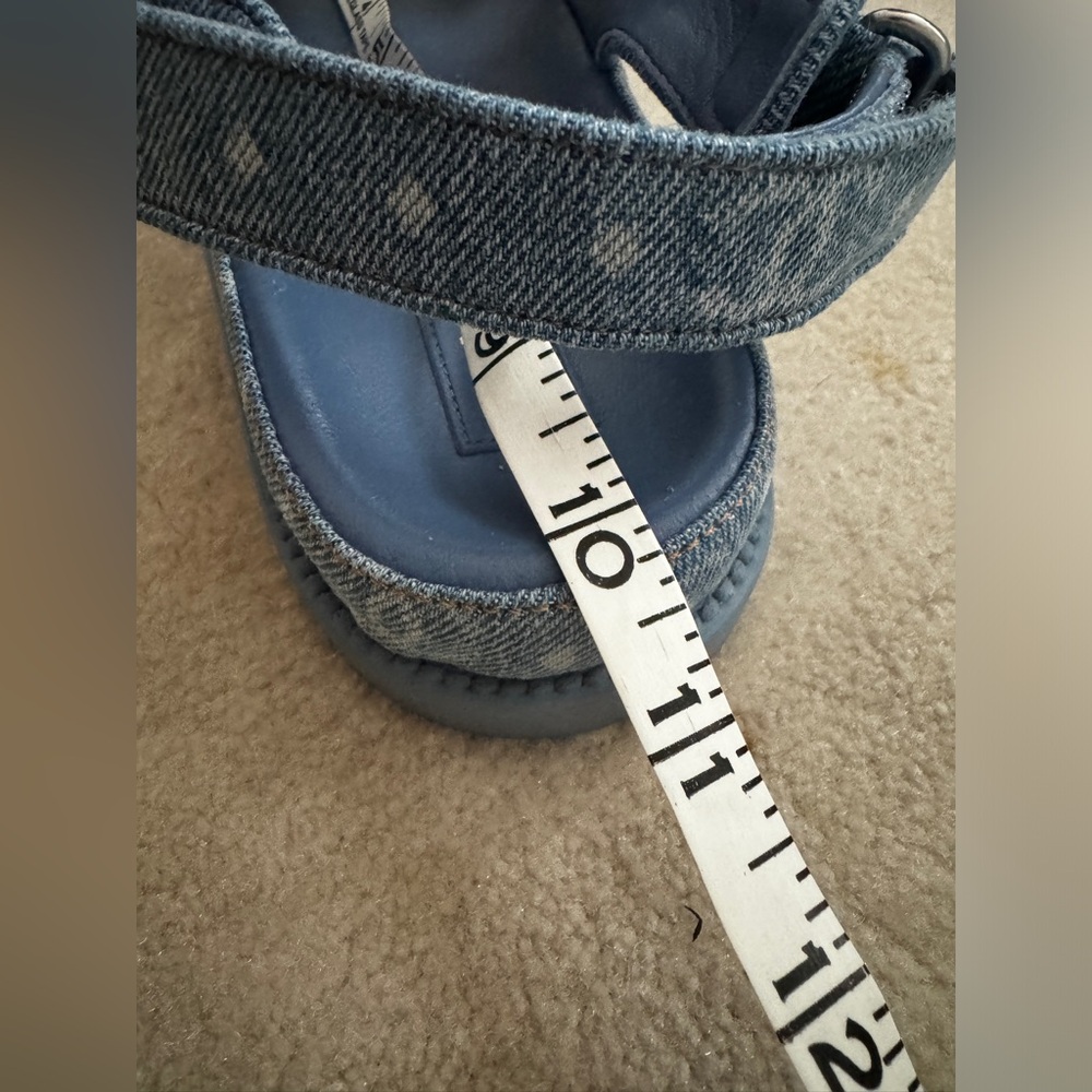 Chanel light blue denim beach dad sandals with CC logos NWB 38.5 - Picture 16 of 16